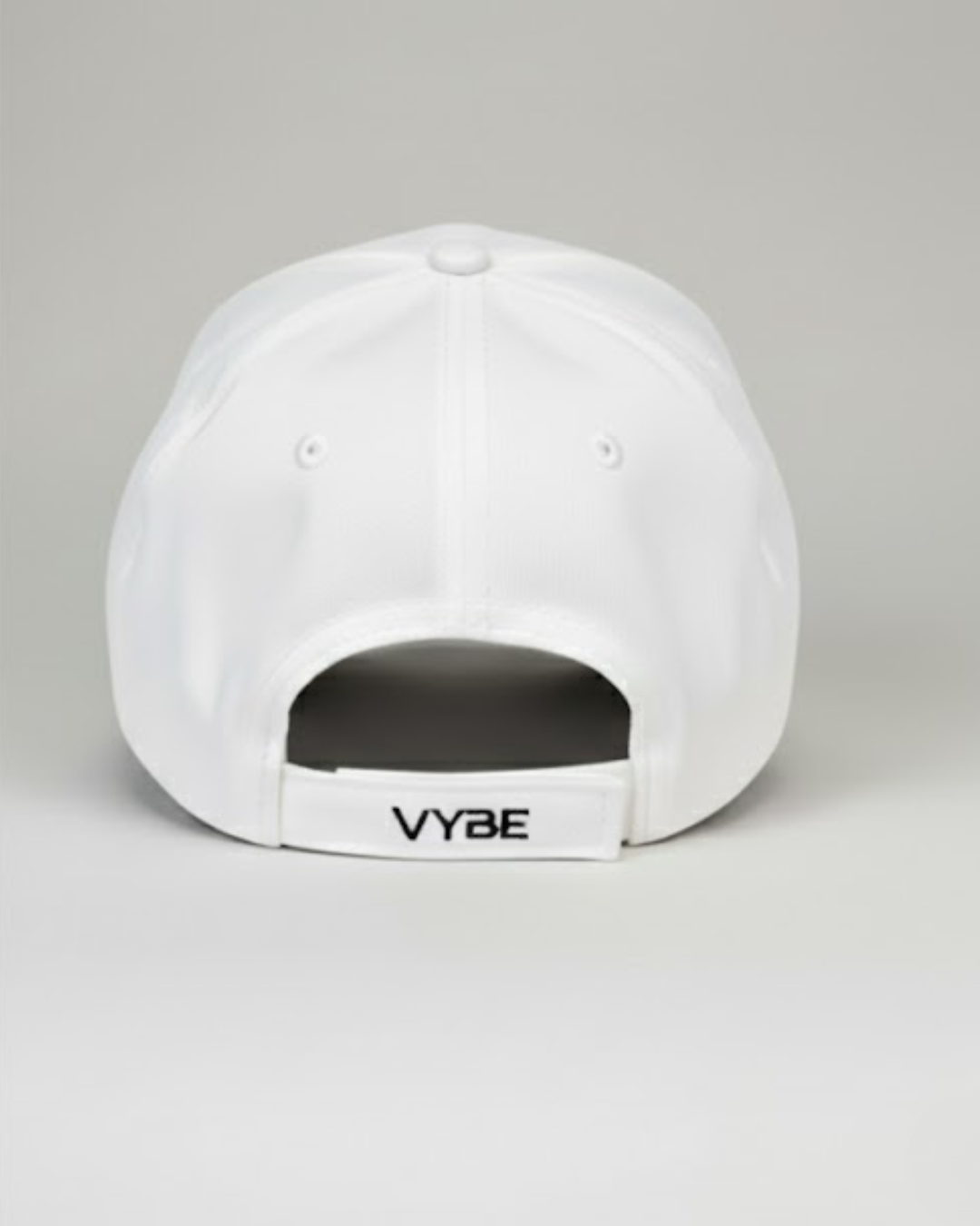 VYBE cap in Shvet – crisp white premium unisex cap for active lifestyle