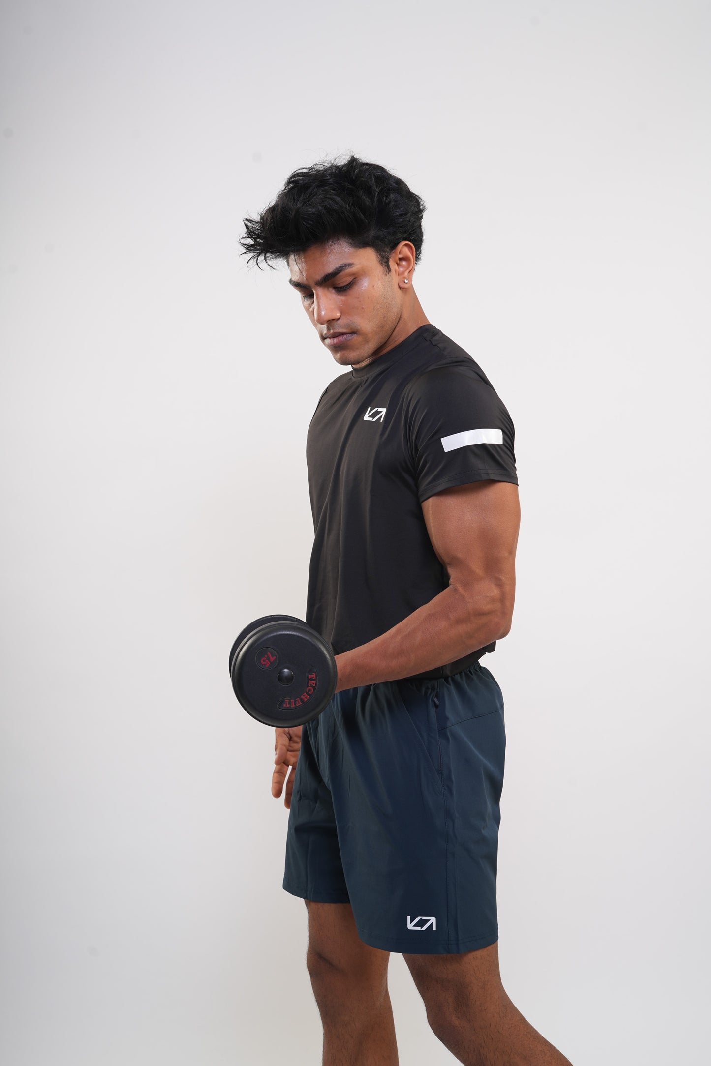 The Foundation Tee Nero VS
