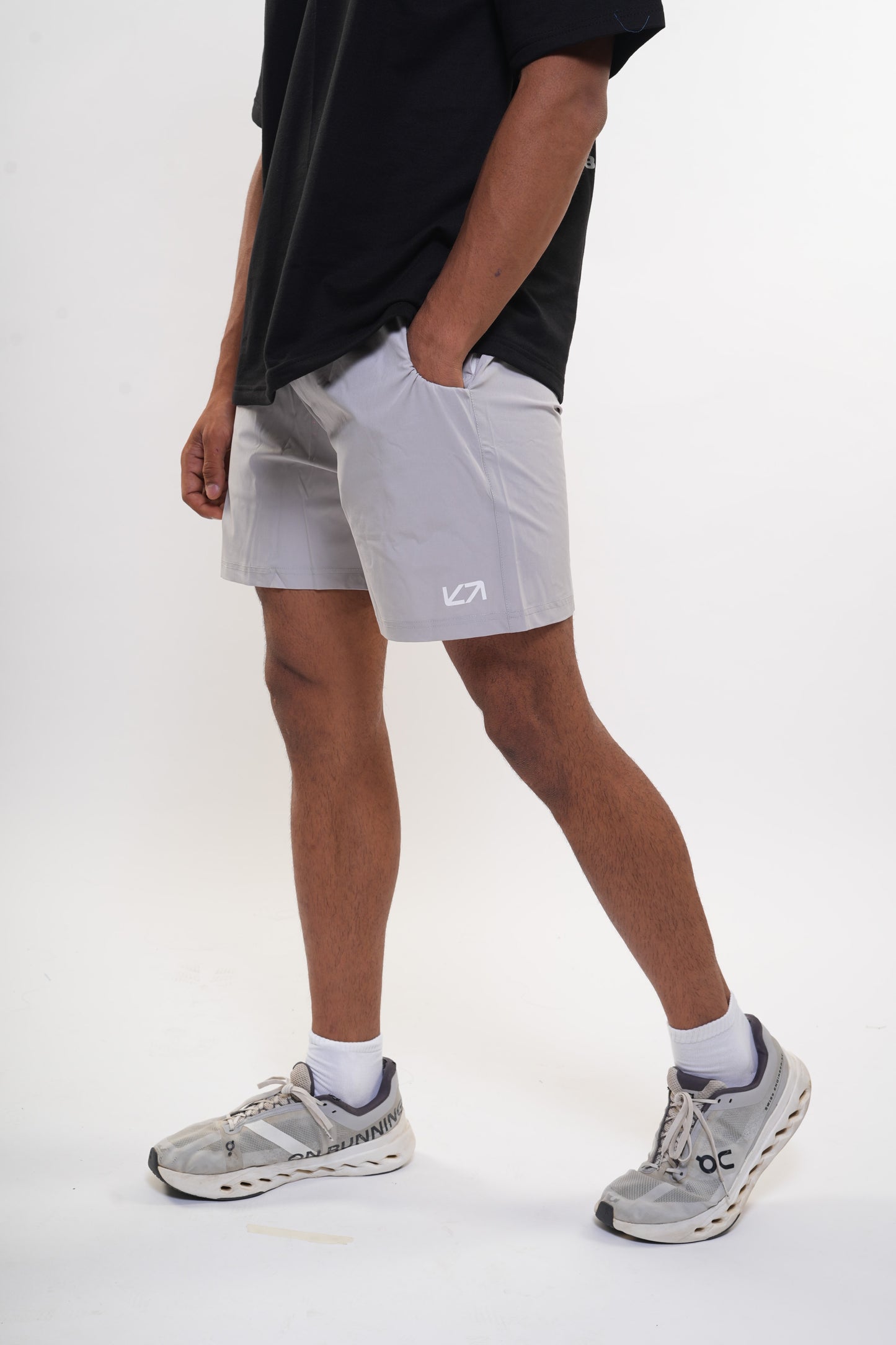 The Core Shorts Gris VS